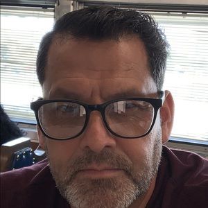 Meet your Posher, Victor